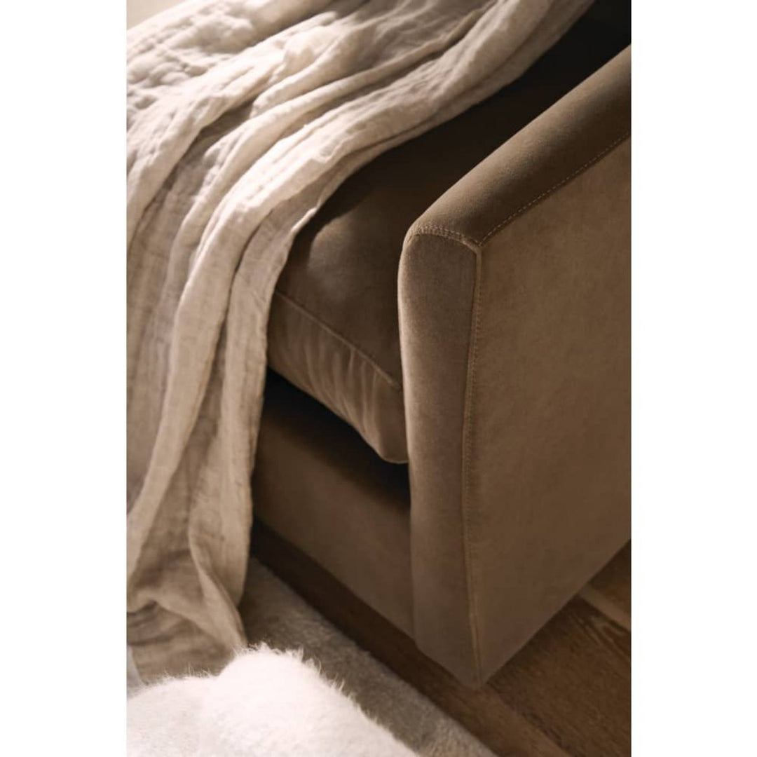 Adler Sofa